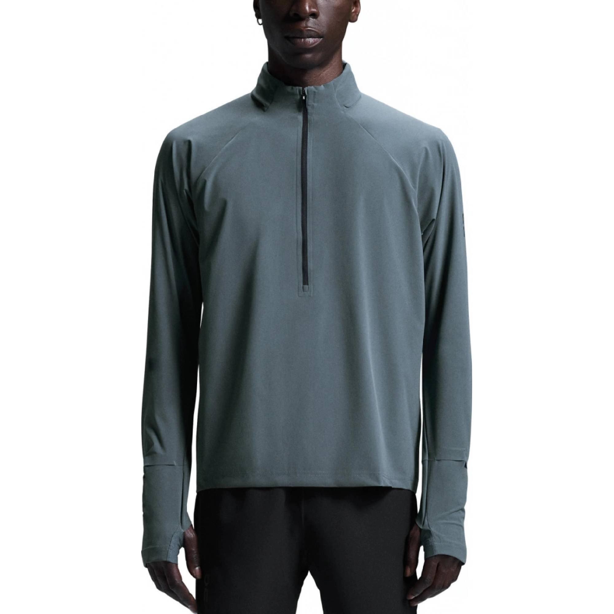 Order On Running Trail Breaker Long Sleeve Shirt Abu-Abu. 1ME30150297