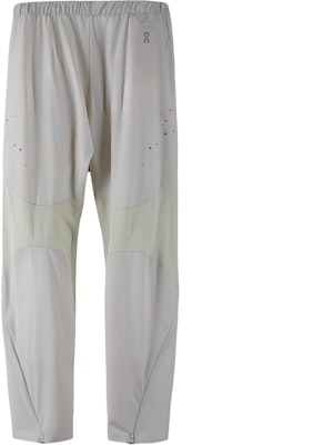 On Running x POST ARCHIVE FACTION (PAF) 白色复古运动长裤. 1UE10091954 Lookbook On Running x POST ARCHIVE FACTION (PAF) 白色复古运动长裤. 1UE10091954