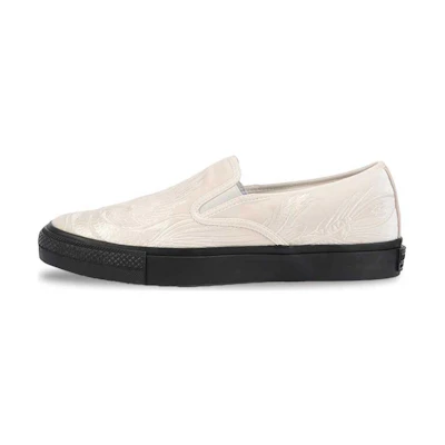On Converse Skateboarding CS Slip On SK +