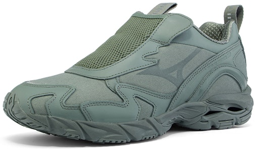 Mizuno Beams x Wave Rider 10 SlipOn 'Kelabu Perak' D1GD211601 Lookbook Mizuno Beams x Wave Rider 10 SlipOn 'Kelabu Perak' D1GD211601