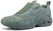 Lookbook Mizuno Beams x Wave Rider 10 SlipOn 'Kelabu Perak' D1GD211601