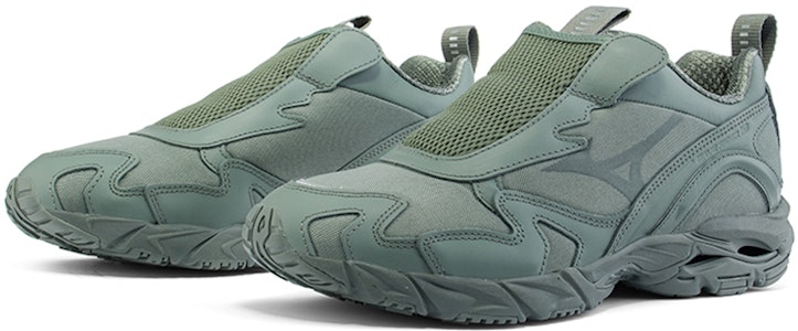 Mizuno Beams x Wave Rider 10 SlipOn 'Kelabu Perak' D1GD211601 Purchase Mizuno Beams x Wave Rider 10 SlipOn 'Kelabu Perak' D1GD211601