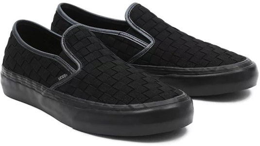 Vans Curren x Knost x Slip-On SF 'Hitam' VN0A5HYQB8M Lookbook Vans Curren x Knost x Slip-On SF 'Hitam' VN0A5HYQB8M