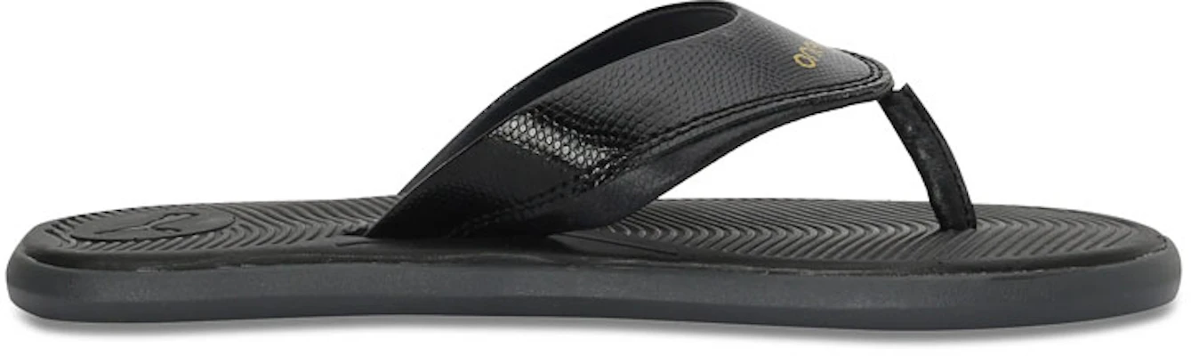 One8 x Puma Stark MU ''Zwarte Slippers'' 372575-01 Order One8 x Puma Stark MU ''Zwarte Slippers'' 372575-01