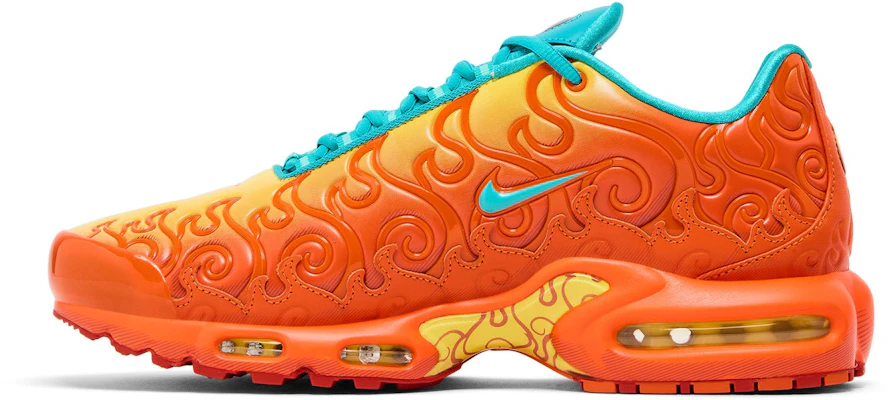 One Piece x Nike Air Max Plus 'Mera Mera' IW1283-800 Lookbook One Piece x Nike Air Max Plus 'Mera Mera' IW1283-800