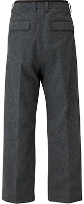 Pantalones Casual Estampados Onitsuka Tiger en Gris Oscuro. 2181A914-020 Lookbook Pantalones Casual Estampados Onitsuka Tiger en Gris Oscuro. 2181A914-020