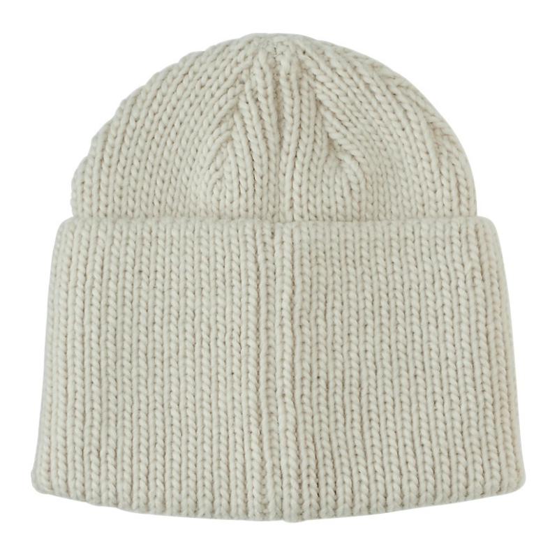 Lookbook Gorro Onitsuka Tiger Logo Acrílico Tejido Hombre Gris Claro/Negro. 110540657