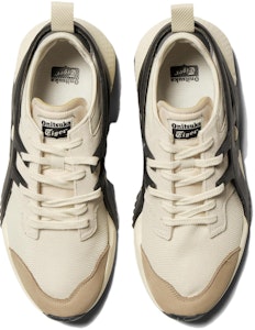 Onitsuka Tiger Big Logo Trainer 2.0 'Beige Hitam' 1183A795-200 Lookbook Onitsuka Tiger Big Logo Trainer 2.0 'Beige Hitam' 1183A795-200