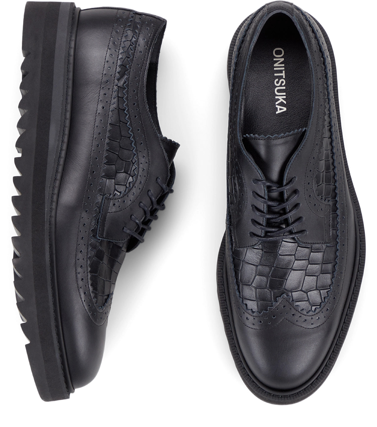 Shop 鬼塚虎雕花運動鞋 ''黑色'' 1181A305-001