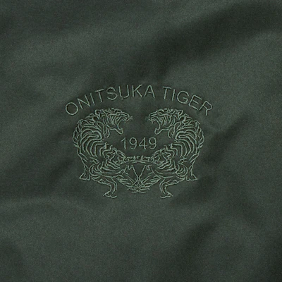 Onitsuka Tiger Coach Jacket Hijau Tentera Unisex Jaket Bergaya & Selesa 2183B398-300 Purchase Onitsuka Tiger Coach Jacket Hijau Tentera Unisex Jaket Bergaya & Selesa 2183B398-300