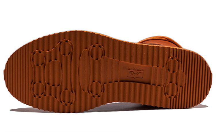 Shop Onitsuka Tiger Konversi 'Brick Orange' D5K3L-6262