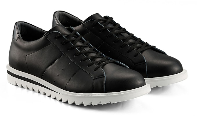 Onitsuka Tiger Court-T 'Hitam' 1183C411-001 Order Onitsuka Tiger Court-T 'Hitam' 1183C411-001