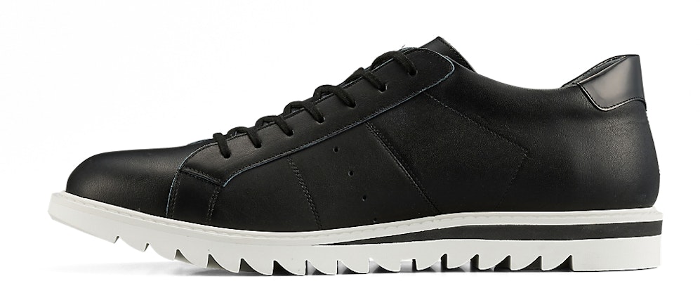 Onitsuka Tiger Court-T 'Hitam' 1183C411-001 Lookbook Onitsuka Tiger Court-T 'Hitam' 1183C411-001