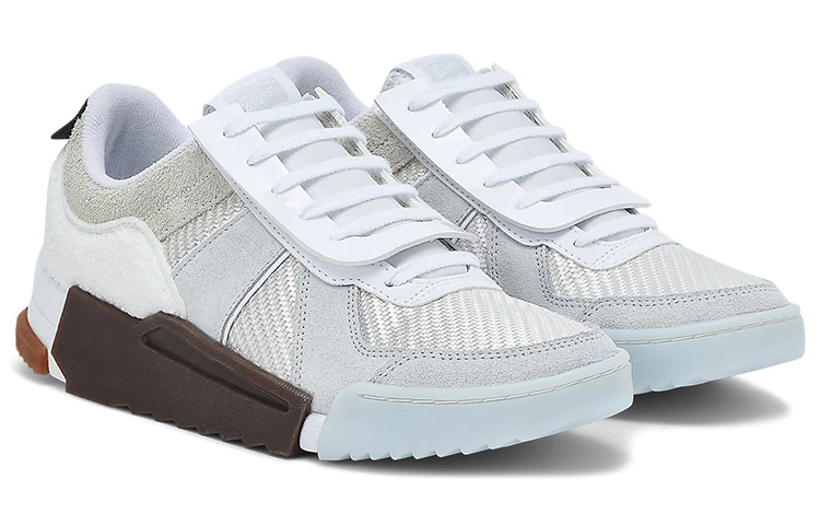 Lookbook Onitsuka Tiger D-Trainer 滑入式白灰色運動鞋