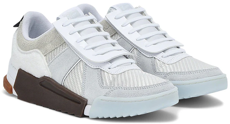 Onitsuka Tiger D-Trainer 滑入式白灰色運動鞋 Lookbook Onitsuka Tiger D-Trainer 滑入式白灰色運動鞋