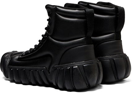 オニツカタイガー デンティグレ パフ ブーツ (黒) 1183C181-001 Shop オニツカタイガー デンティグレ パフ ブーツ (黒) 1183C181-001