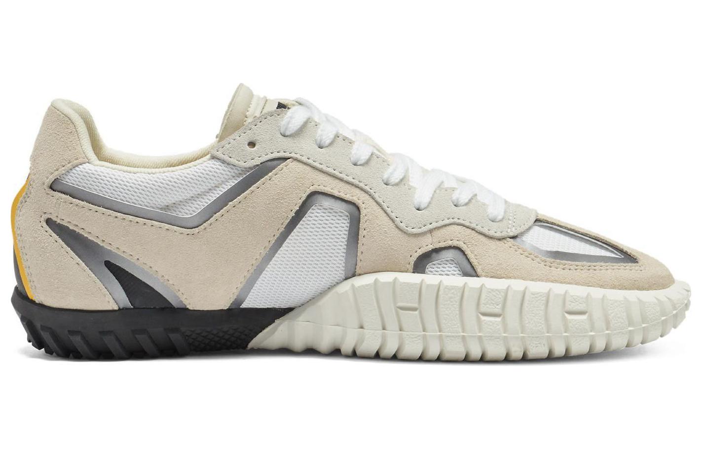 Lookbook Onitsuka Tiger Duck Tiger Trainer 'Birch White' 1183C165-200