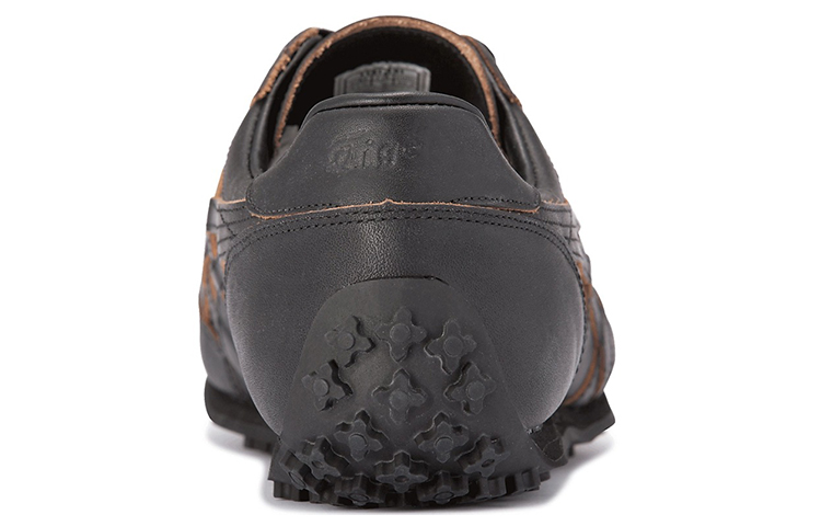 Shop Onitsuka Tiger Edr 78 Deluxe 舒適耐磨跑鞋 棕色