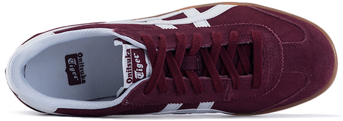 Onitsuka Tiger Low Top 'Merah Anggur' D3B2L-2901 Lookbook Onitsuka Tiger Low Top 'Merah Anggur' D3B2L-2901