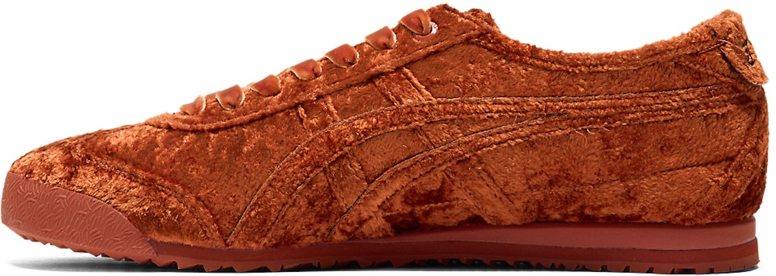 Onitsuka Tiger Mexico 66 絨布款『咖啡色』 1183C270-200 Lookbook Onitsuka Tiger Mexico 66 絨布款『咖啡色』 1183C270-200