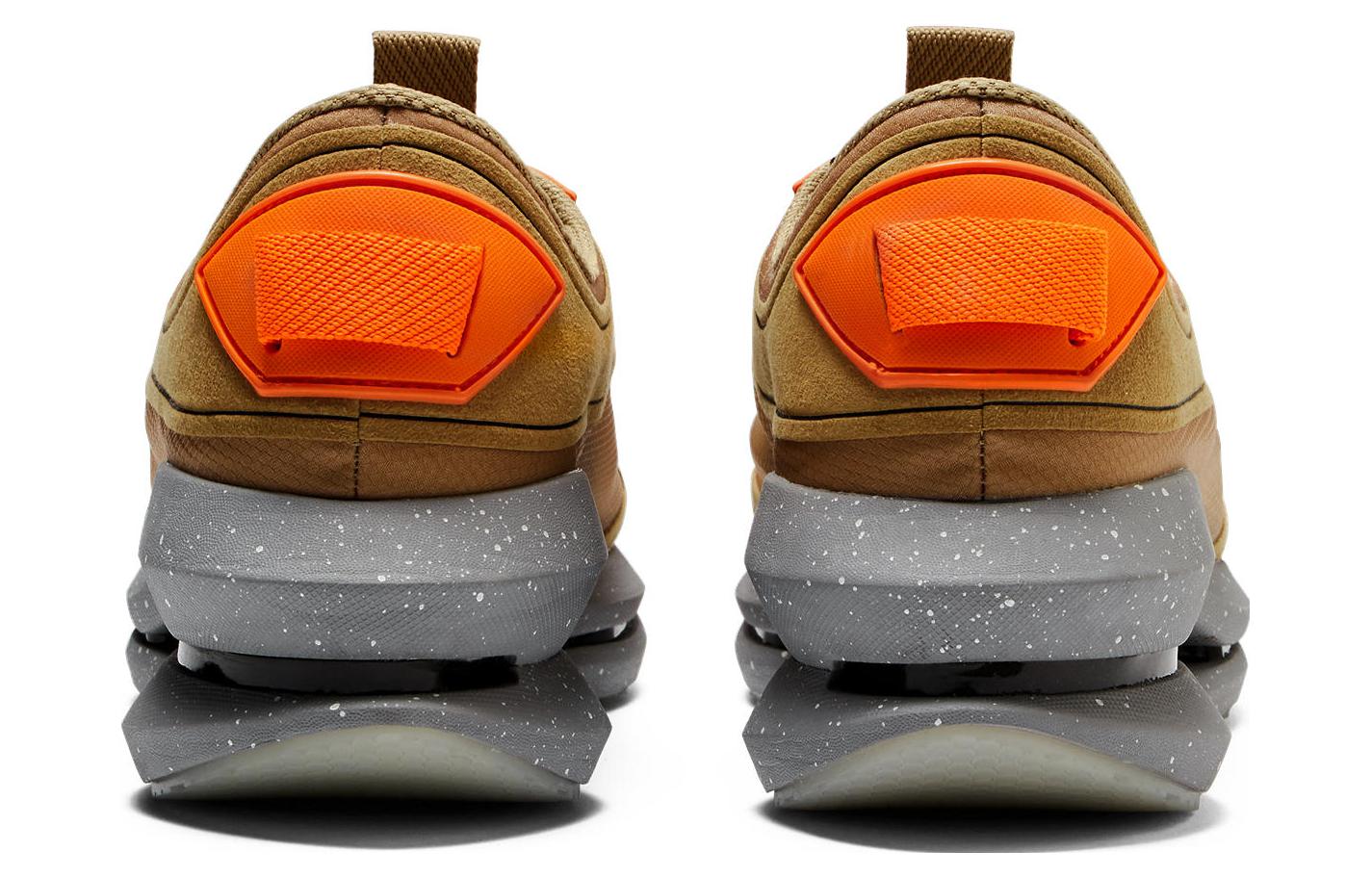 Shop オニツカタイガー ランガー "デザートキャンプ ショッキングオレンジ" 1183C149-200