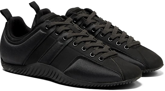 Onitsuka Tiger鬼塚虎 Sclaw Puff 舒適百搭 耐磨透氣 低筒 精簡設計 跑步鞋 男女皆宜 黑色 Lookbook Onitsuka Tiger鬼塚虎 Sclaw Puff 舒適百搭 耐磨透氣 低筒 精簡設計 跑步鞋 男女皆宜 黑色