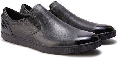 Onitsuka Tiger Slip-On Deluxe 'Hitam Selesa' 1181A181-001 Lookbook Onitsuka Tiger Slip-On Deluxe 'Hitam Selesa' 1181A181-001