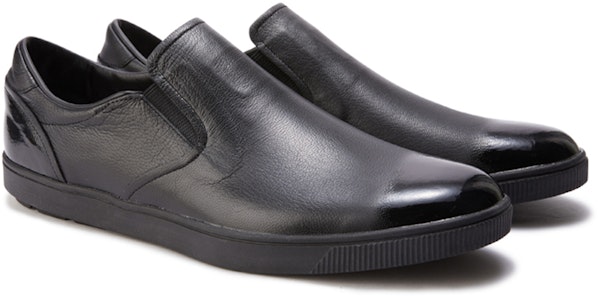 Onitsuka Tiger Slip-On Deluxe 'Hitam Selesa' 1181A181-001 Lookbook Onitsuka Tiger Slip-On Deluxe 'Hitam Selesa' 1181A181-001