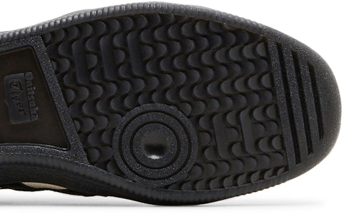 Onitsuka Tiger Tokuten 'Putih Hitam Emas' 1183B938-100 Sizing Onitsuka Tiger Tokuten 'Putih Hitam Emas' 1183B938-100