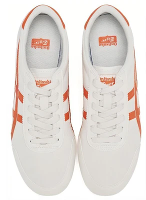 Onitsuka Tiger鬼塚虎經典拼色休閒低幫跑步鞋 男女同款 米白橙 Shop Onitsuka Tiger鬼塚虎經典拼色休閒低幫跑步鞋 男女同款 米白橙