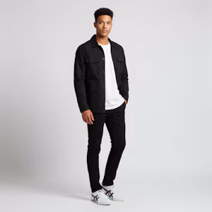 Lookbook Onitsuka Tiger Track Trainer Weiß Schwarz Rot 1183B477-101