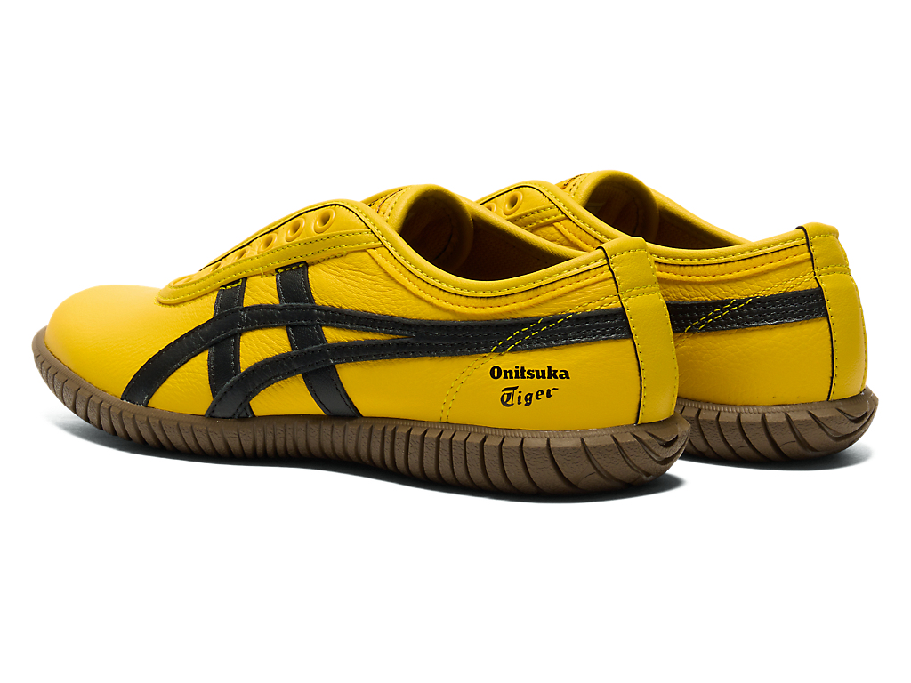 Shop Onitsuka Tiger TSUNAHIKI SLIP-ON KUNING BUNGA MATAHARI/HITAM 1183C529-750