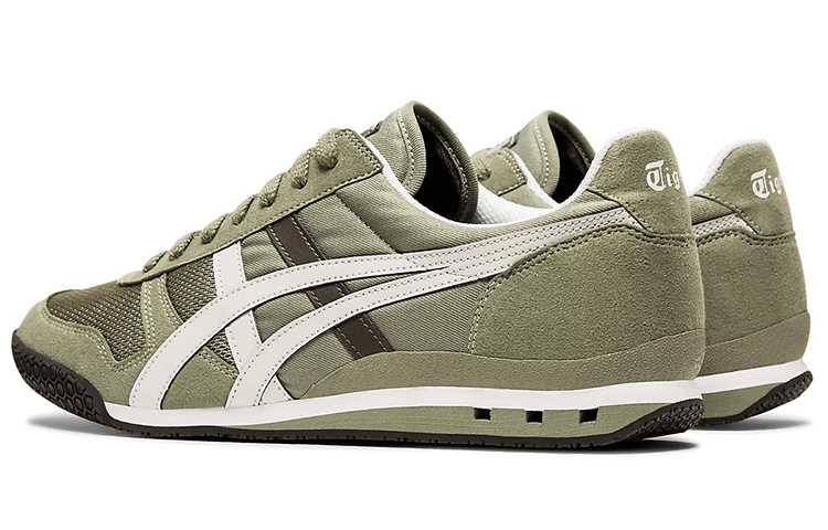 Shop Onitsuka Tiger Ultimate 81 低筒運動鞋 男女同款 豆綠色