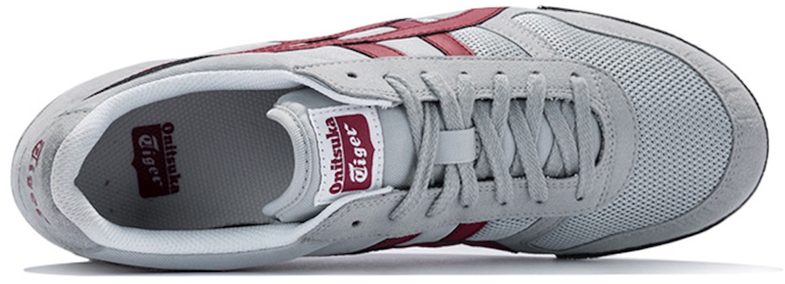 Onitsuka Tiger Ultimate 81 'Putih Merah' HN201-9626 Lookbook Onitsuka Tiger Ultimate 81 'Putih Merah' HN201-9626