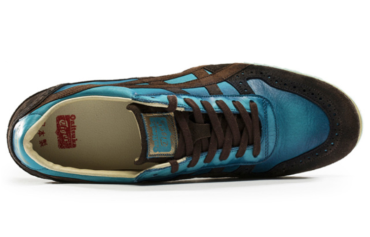 Lookbook Onitsuka Tiger 終極教練 舒適耐磨慢跑鞋 藍棕色