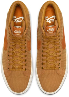 Oski x Nike SB Blazer 中帮 '橙色标签' CD2569-200 Shop Oski x Nike SB Blazer 中帮 '橙色标签' CD2569-200