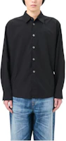 Shop OUR LEGACY FW24 黑色長袖襯衫 珍珠鈕扣 彎曲下擺 M4242BLP