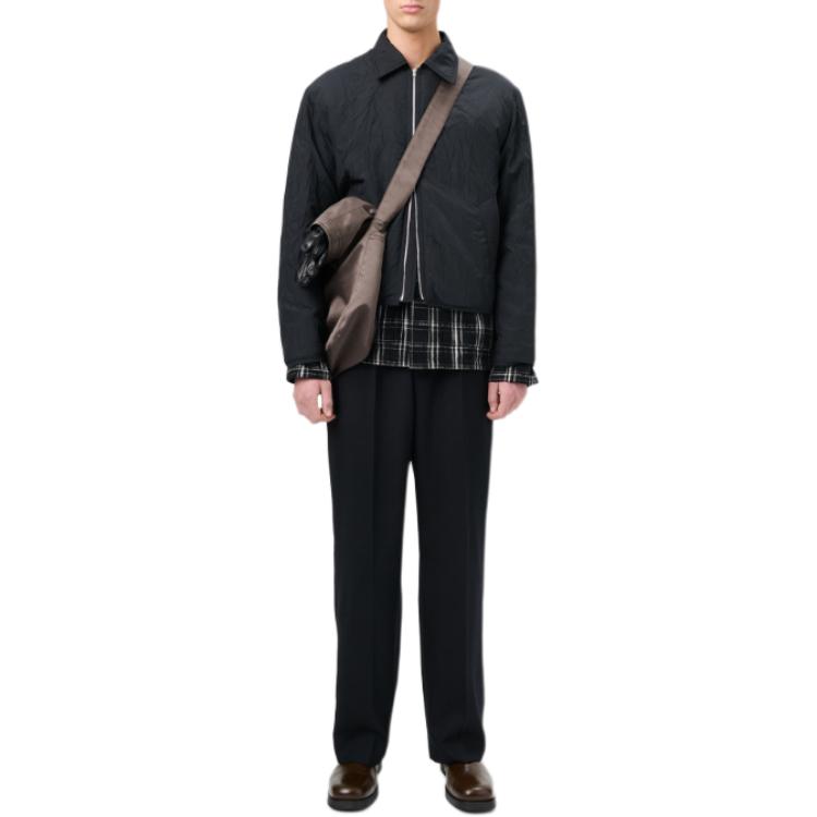 Lookbook OUR LEGACY FW24 Jaket Hitam Ringan Tahan Air Longgar Bertekstur Crinkled M4241SS