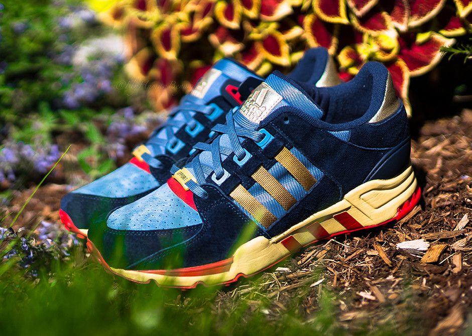 Shop Packer Shoes x adidas Equipment Running Support "SL 80" Scarpe da Corsa. C77362