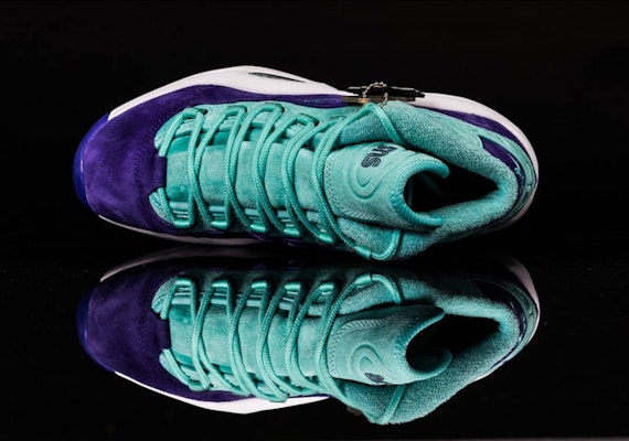 Sepatu Packer x Sneakersnstuff x Token 38 x Reebok Question Mid 'A Shoe About Crocus' V63447 Order Sepatu Packer x Sneakersnstuff x Token 38 x Reebok Question Mid 'A Shoe About Crocus' V63447