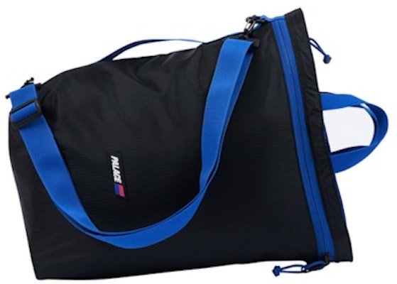 Palace 4向双肩包 黑/蓝 Lookbook Palace 4向双肩包 黑/蓝