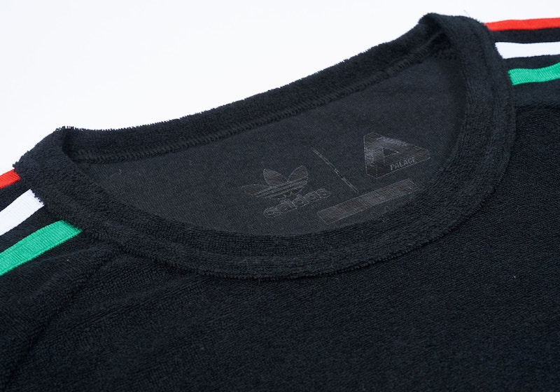 Lookbook Camiseta Negra Palace adidas Terry