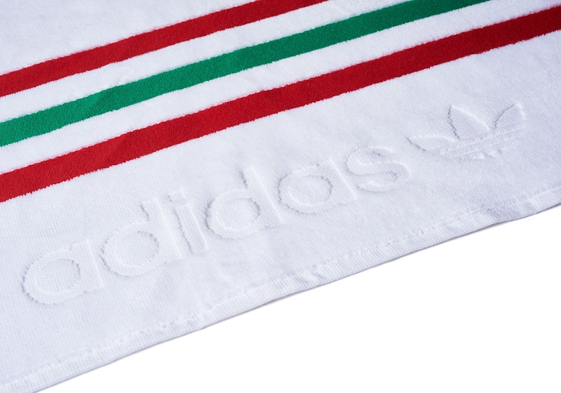 Lookbook Palace x 阿迪达斯毛巾绿