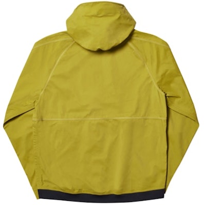 팰리스 고어 윈드스토퍼 골든 팜 재킷
Lookbook 팰리스 고어 윈드스토퍼 골든 팜 재킷