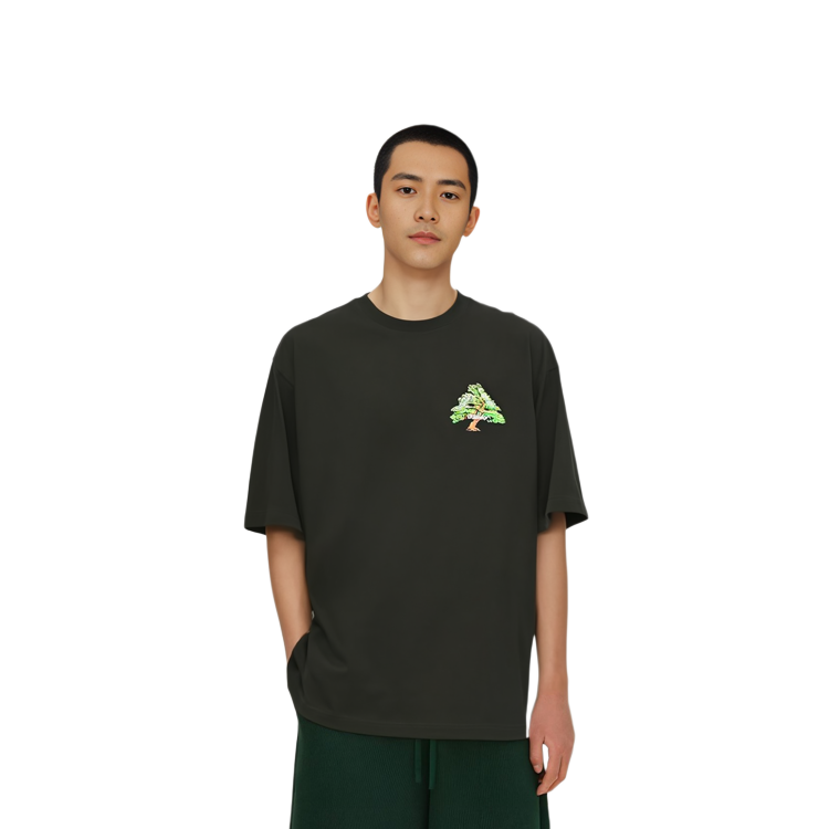 Shop PALACE SS22 Bonsai 樹標誌印花黑色短袖T恤男女休閒款。 P22TS193