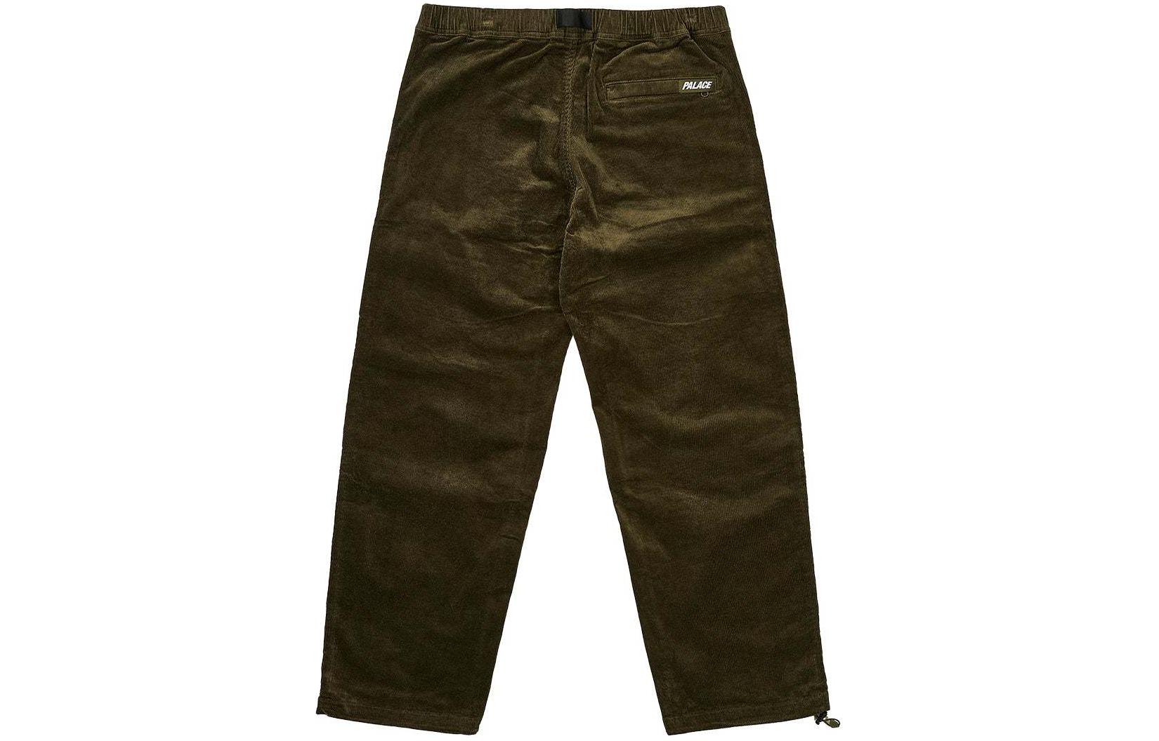 Lookbook 팔라스 SS24 워시드 코듀로이 벨터 릴렉스 핏 바지 딥 그린 유니섹스. P26T018
