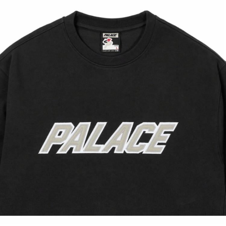 Lookbook PALACE SS25 黑色徽章休閒版貼布圖案男女款衛衣。 P28CS031