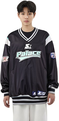 パレス スターター ウォームアップ Vネック ロゴプリント ブラック スウェットシャツ P22STAJK003 Shop パレス スターター ウォームアップ Vネック ロゴプリント ブラック スウェットシャツ P22STAJK003
