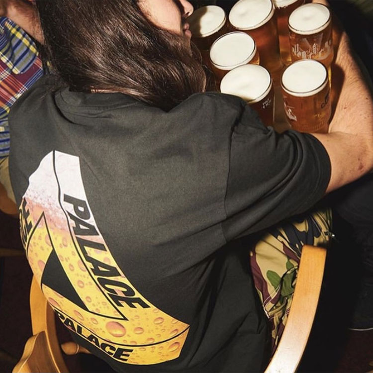 Details for PALACE TRI-LAGER Logo Tee Hitam Unisex P19TS219