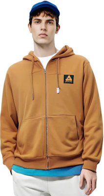 PALACE x AMG 拉链连帽衫 焦糖棕 男女款休闲套头衫。 P22AMGHD001 Shop PALACE x AMG 拉链连帽衫 焦糖棕 男女款休闲套头衫。 P22AMGHD001